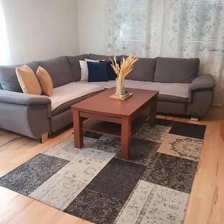 Appartement Old Town 3 Bedroom With Garage And Terrace