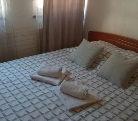 Old Town 3 Bedroom With Garage And Terrace شقة *