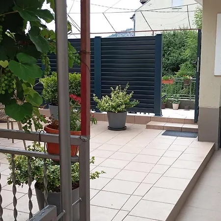 Old Town 3 Bedroom With Garage And Terrace アパート