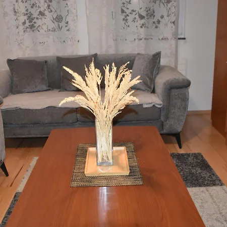 Old Town 3 Bedroom With Garage And Terrace *