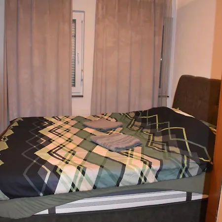 Old Town 3 Bedroom With Garage And Terrace アパート