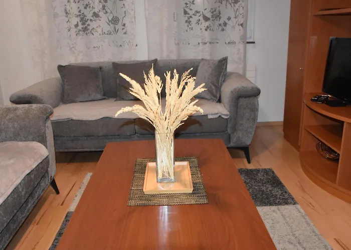 Old Town 3 Bedroom With Garage And Terrace *