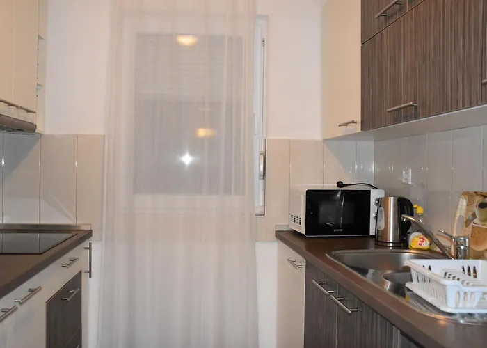 Old Town 3 Bedroom With Garage And Terrace * Sarajevo