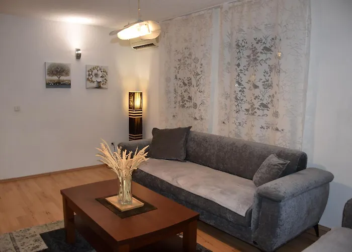 Old Town 3 Bedroom With Garage And Terrace Apartman Sarajevo