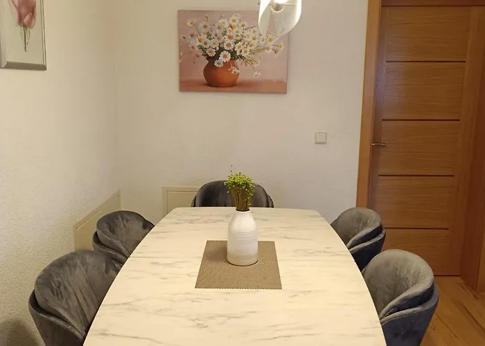 Apartman Old Town 3 Bedroom With Garage And Terrace