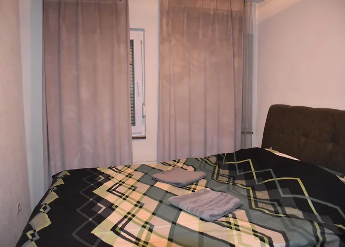 Old Town 3 Bedroom With Garage And Terrace Apartman Sarajevo